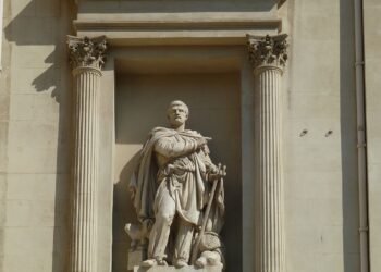 Patung Pytheas di Kota Marseille